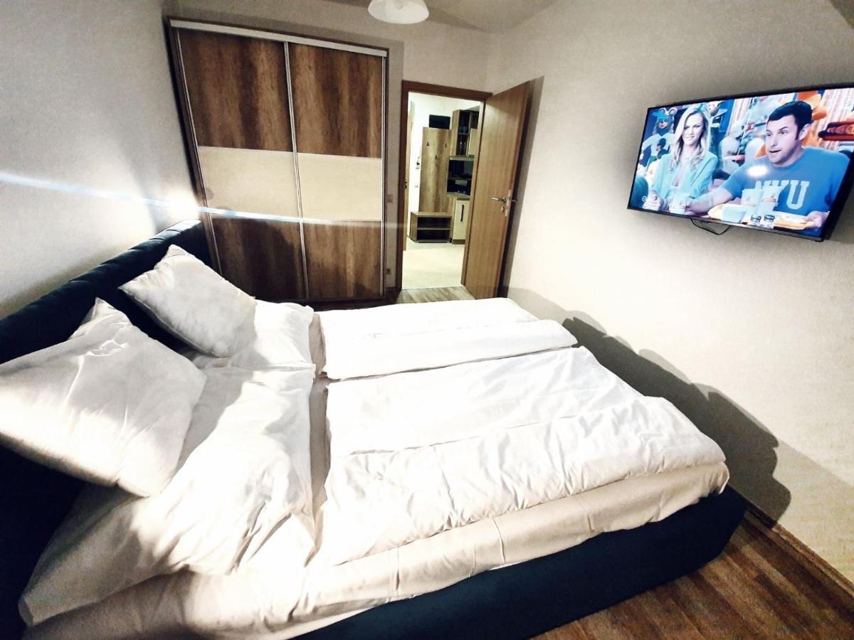 Portofino Apartman Sarvar Ngoại thất bức ảnh