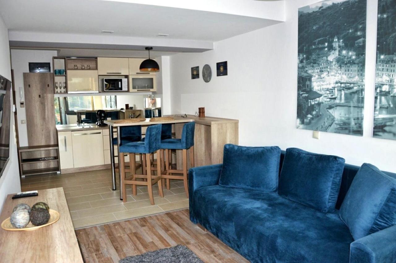 Portofino Apartman Sarvar Ngoại thất bức ảnh