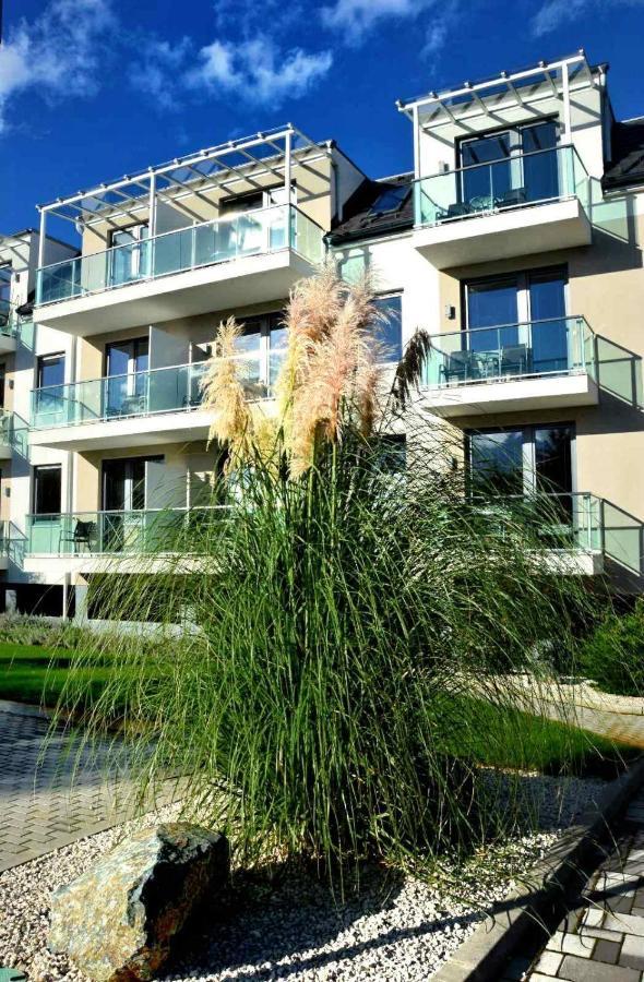 Portofino Apartman Sarvar Ngoại thất bức ảnh